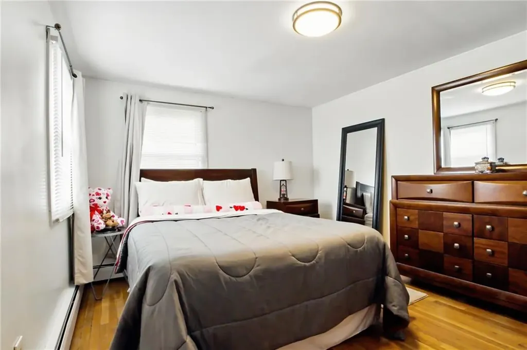 31 Seaview Court Tiverton RI 02878