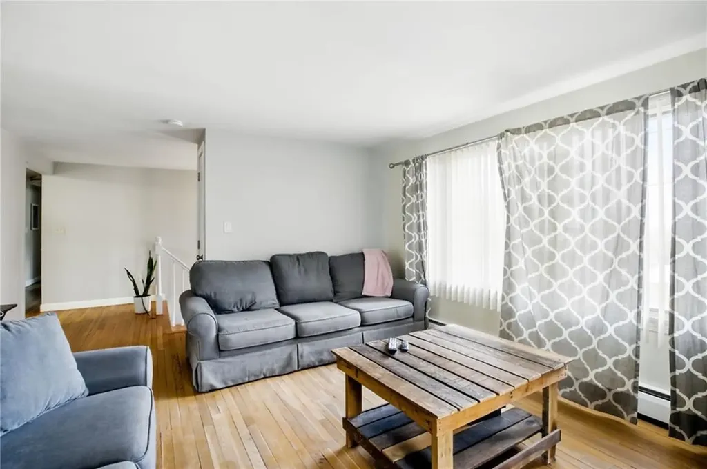 31 Seaview Court Tiverton RI 02878