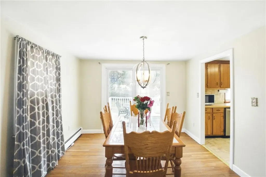 31 Seaview Court Tiverton RI 02878