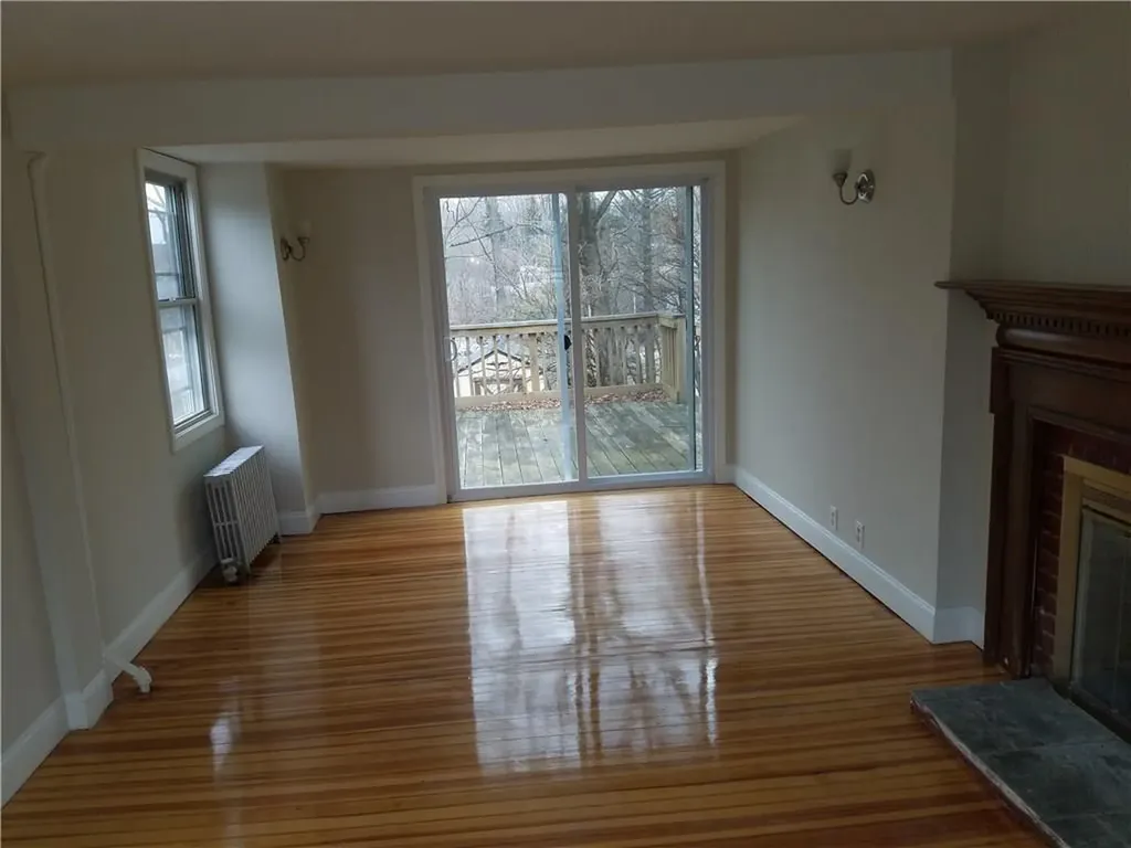 91 Maple Avenue West Warwick RI 02893