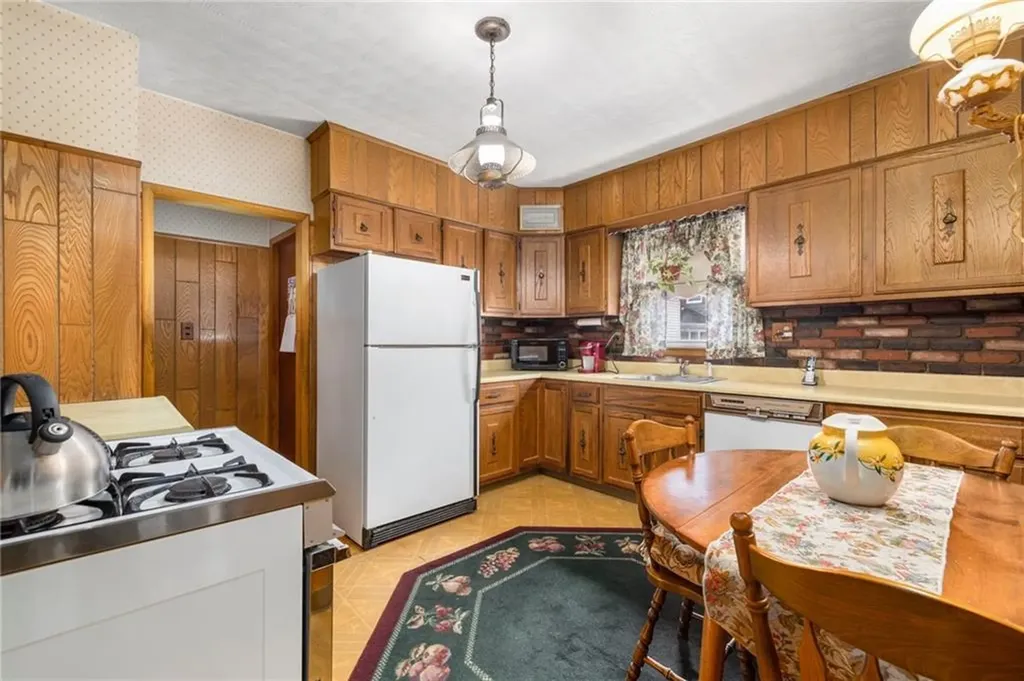 112 Bradley Street Providence RI 02908