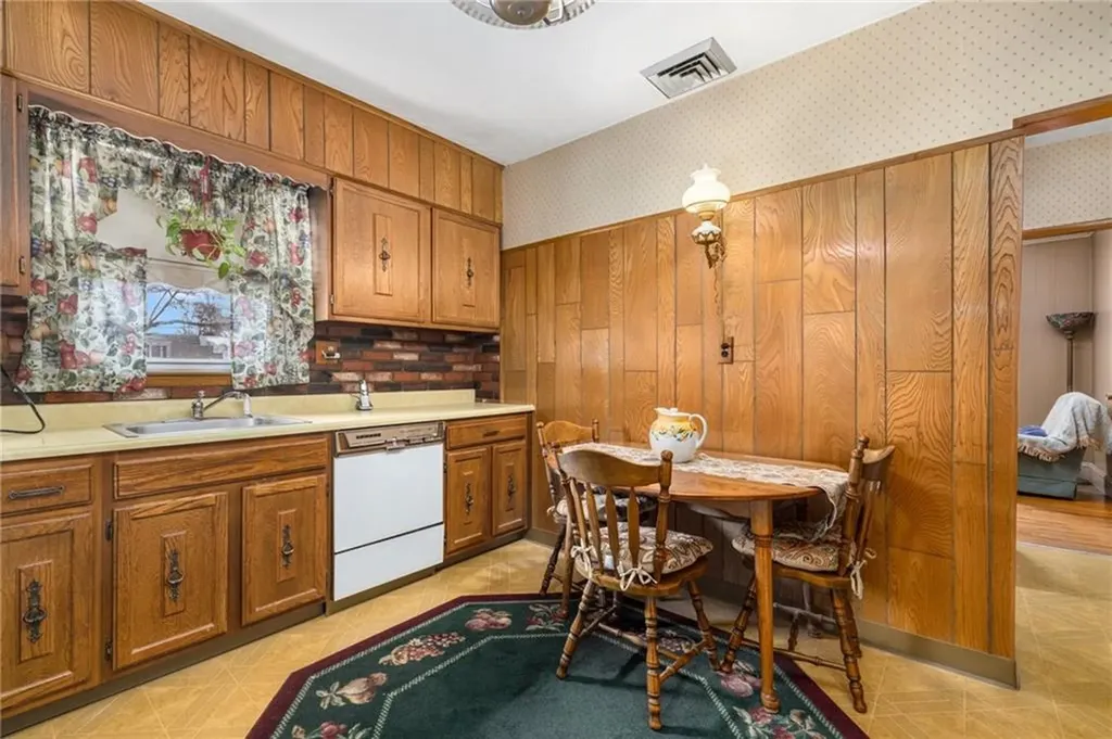 112 Bradley Street Providence RI 02908