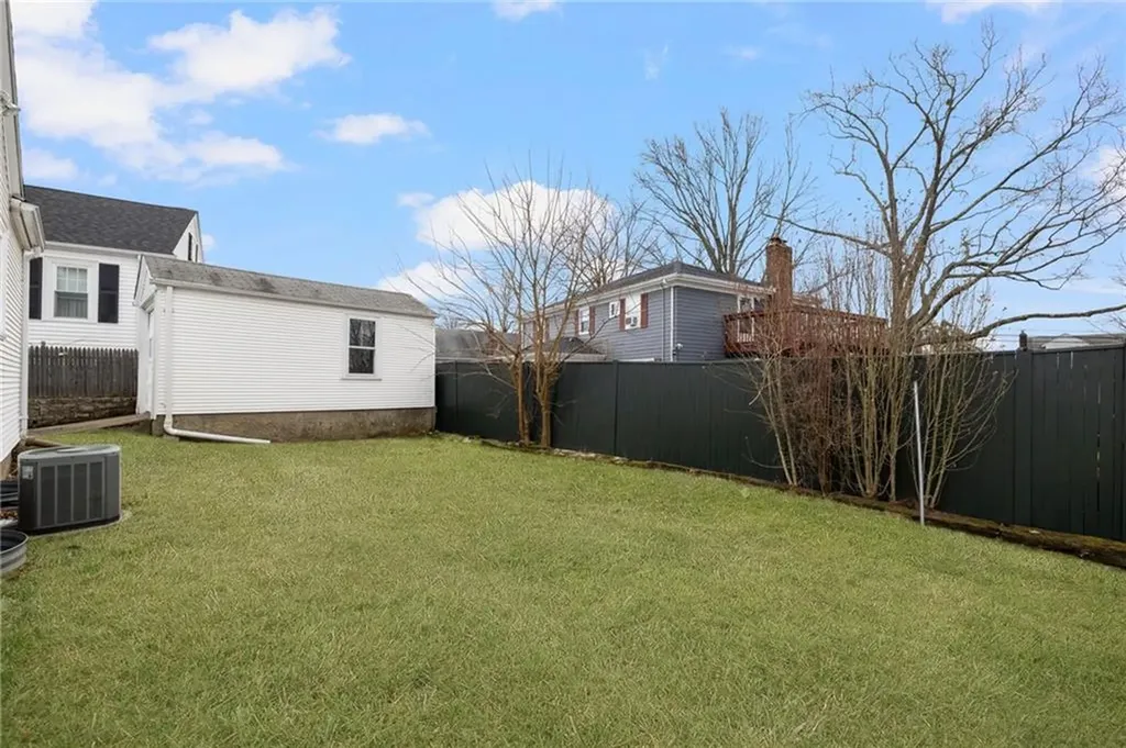 112 Bradley Street Providence RI 02908