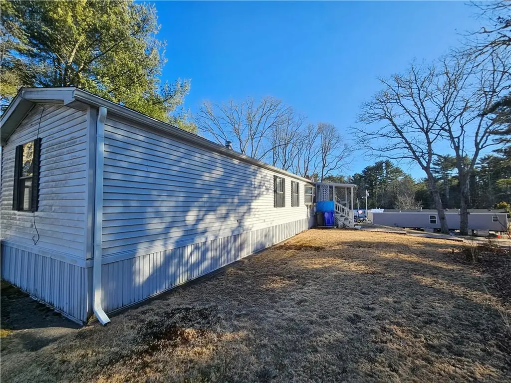 11 Toadstool Knoll Charlestown RI 02813