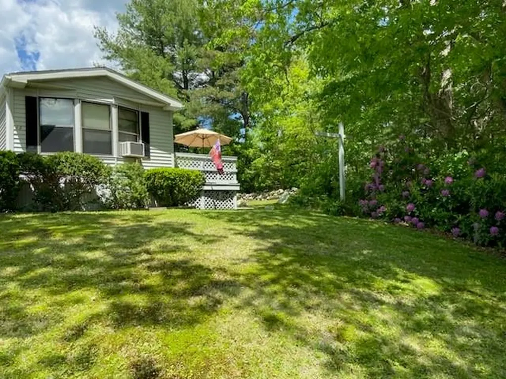 11 Toadstool Knoll Charlestown RI 02813