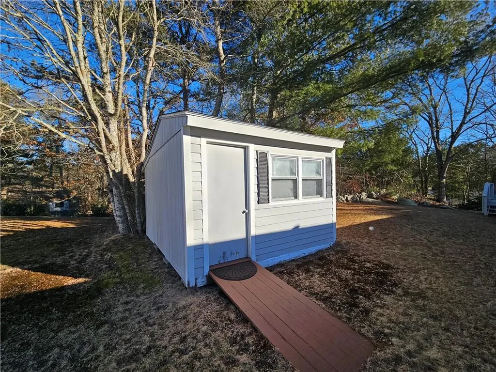 11 Toadstool Knoll Charlestown RI 02813