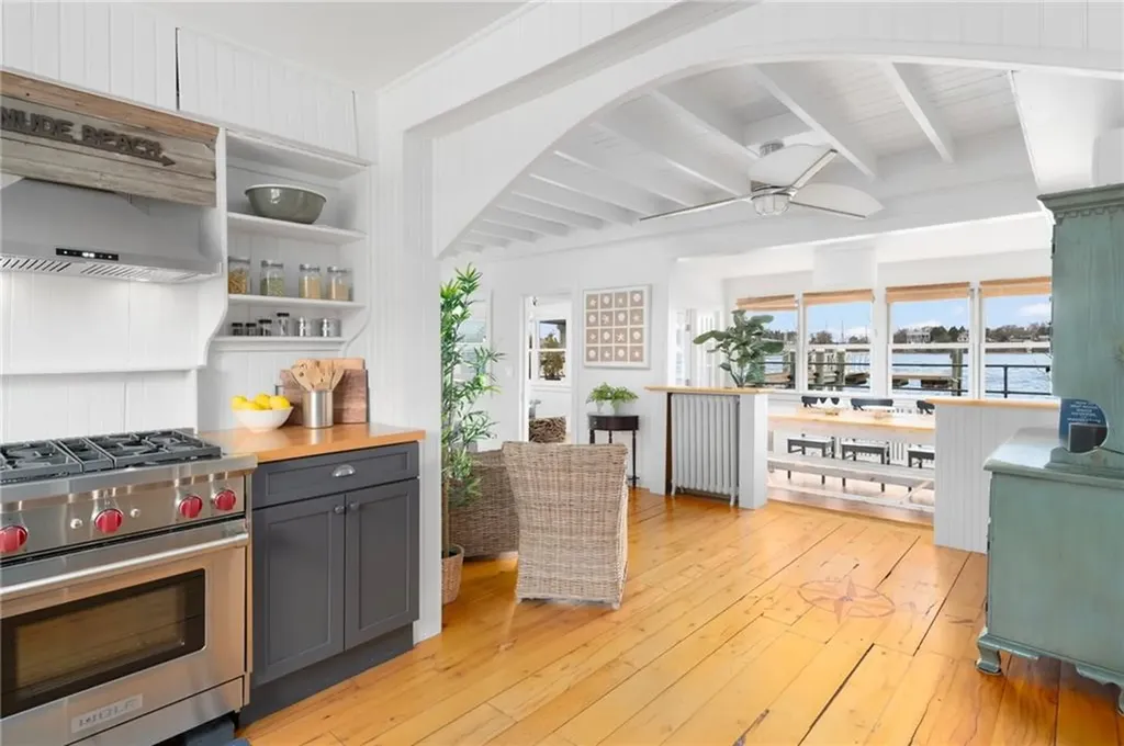 237 Riverside Drive Tiverton RI 02878