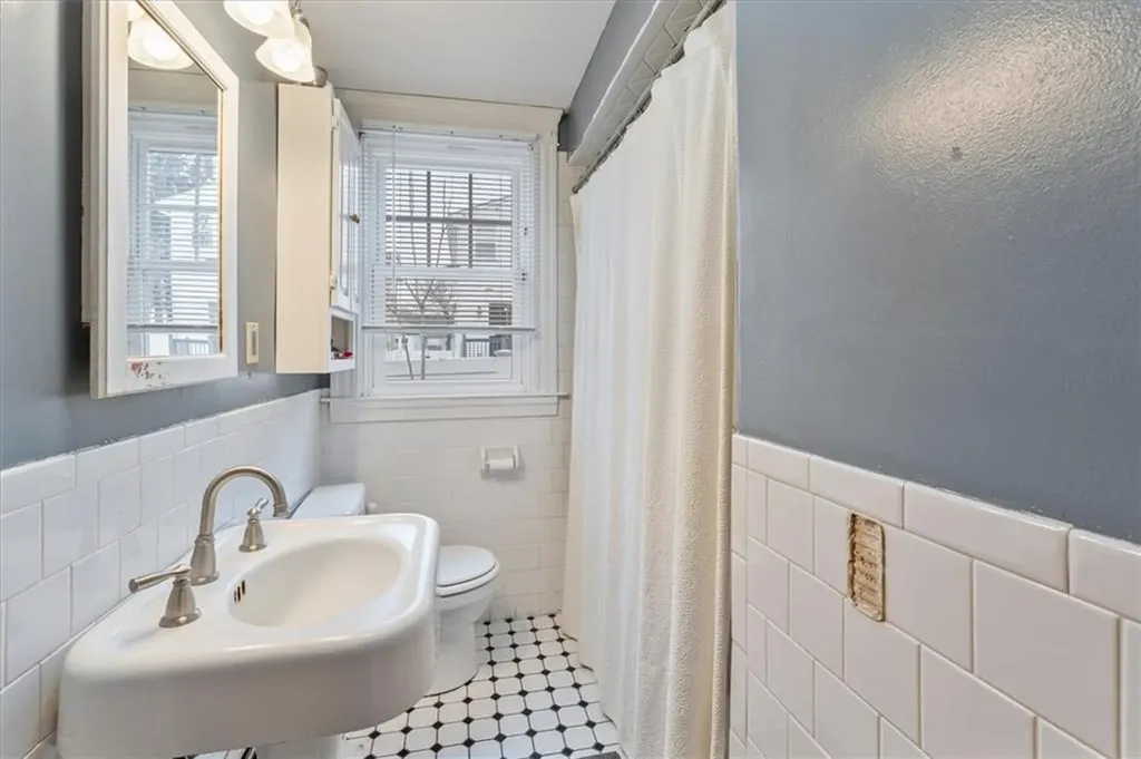 161 Lynch Street Providence RI 02908