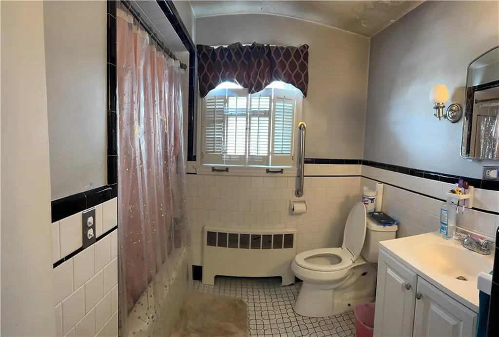 32 Maxfield Avenue East Providence RI 02914