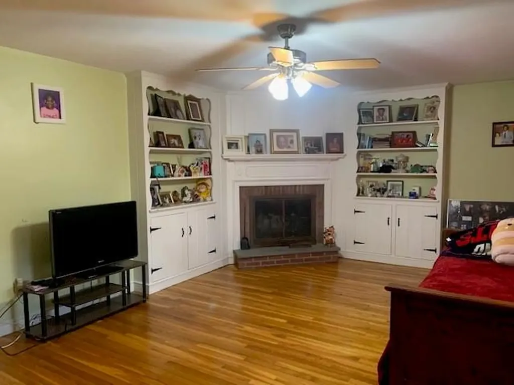 32 Maxfield Avenue East Providence RI 02914