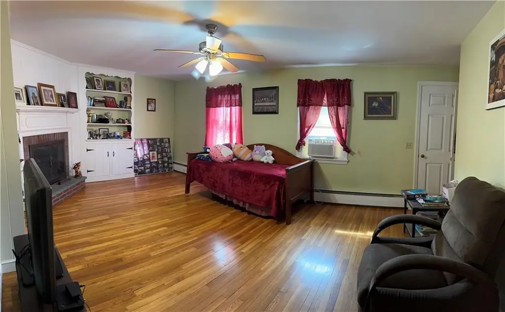 32 Maxfield Avenue East Providence RI 02914