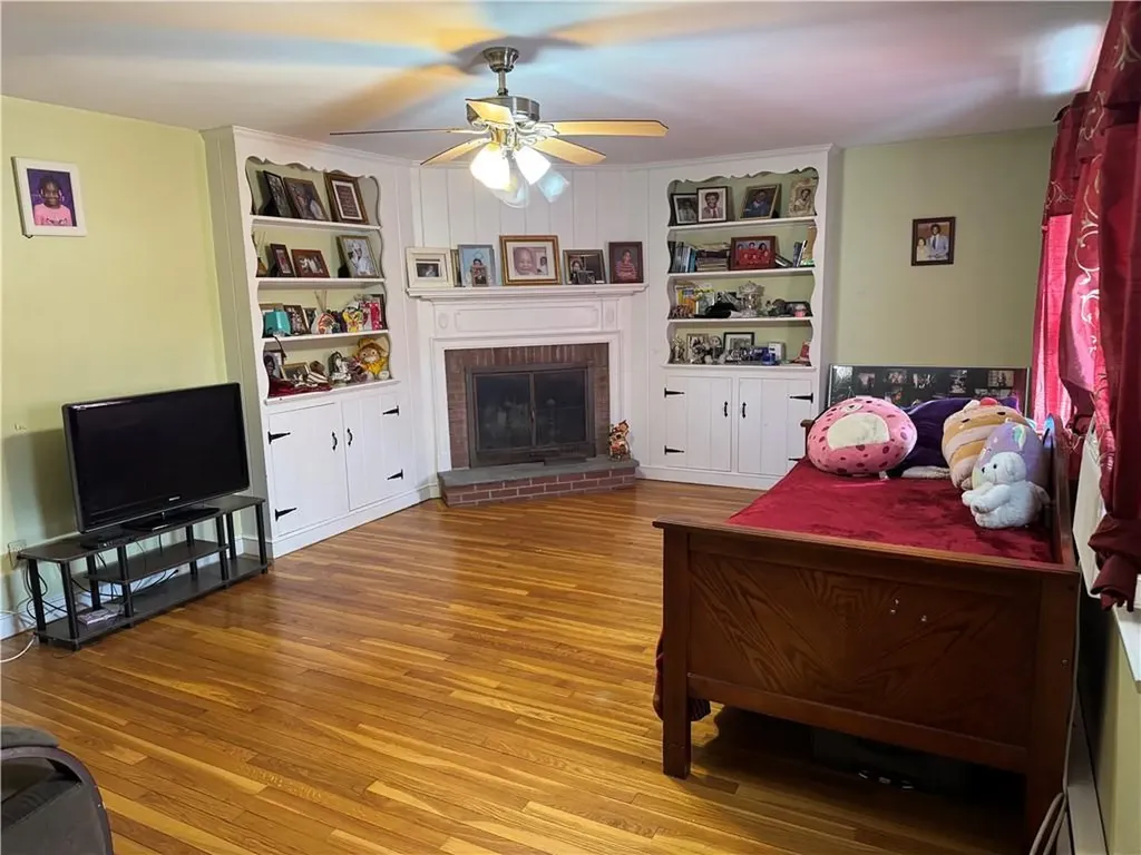 32 Maxfield Avenue East Providence RI 02914