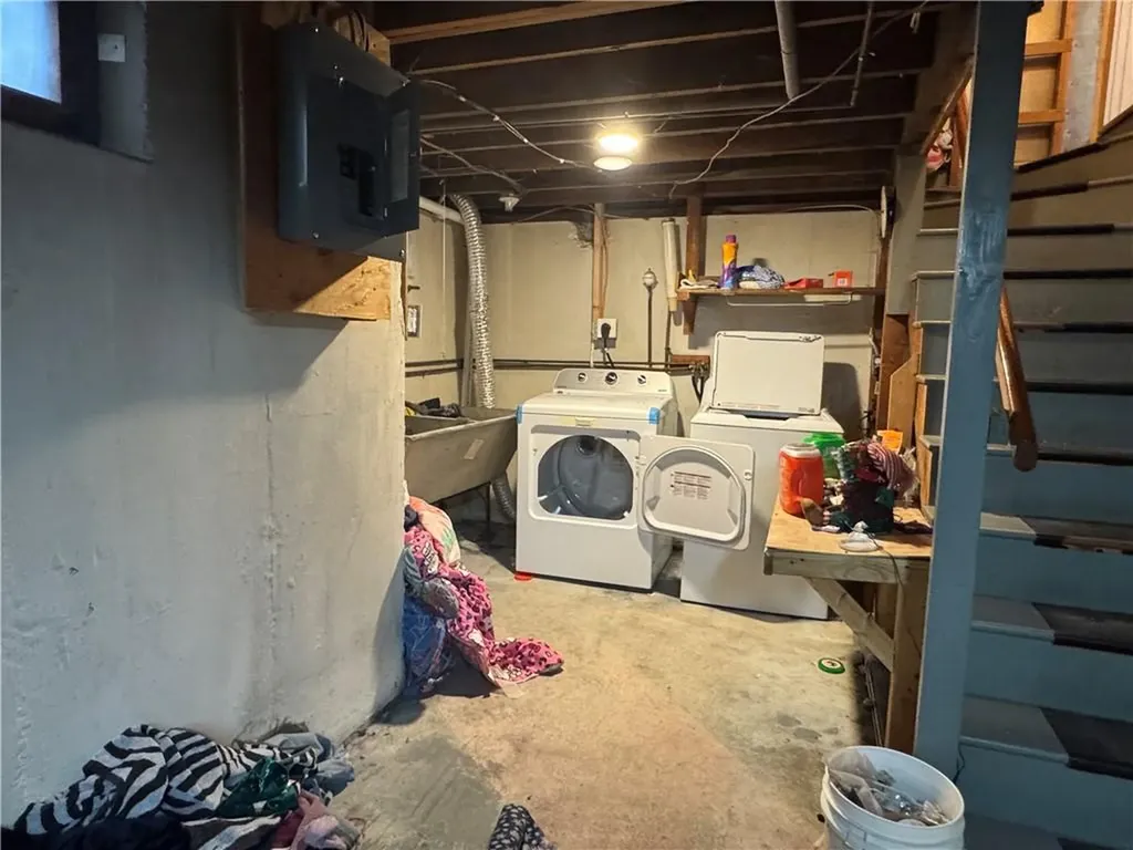 32 Maxfield Avenue East Providence RI 02914