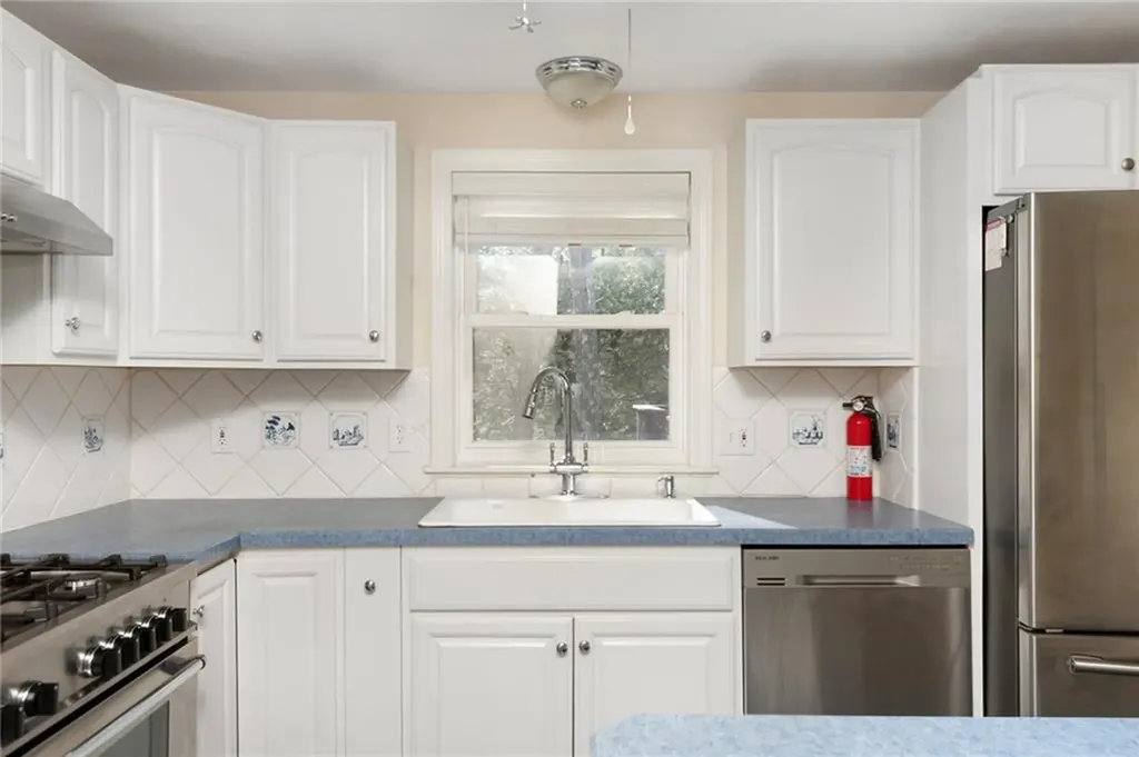 45 Crestwood Lane Charlestown RI 02813