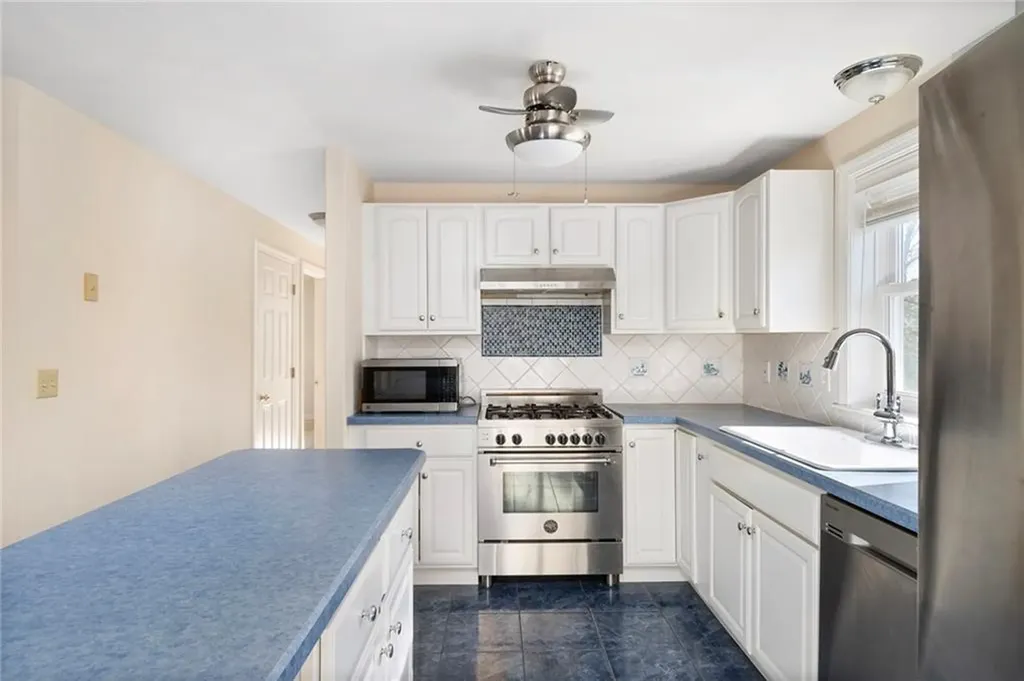 45 Crestwood Lane Charlestown RI 02813
