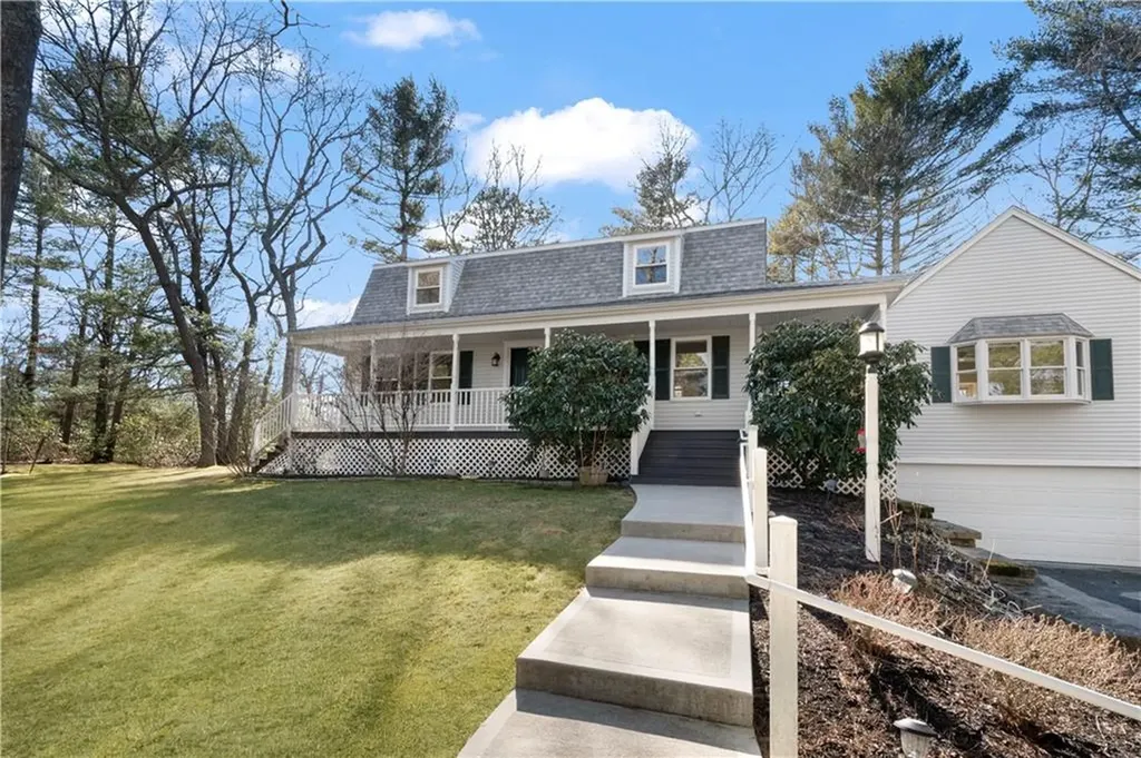 45 Crestwood Lane Charlestown RI 02813