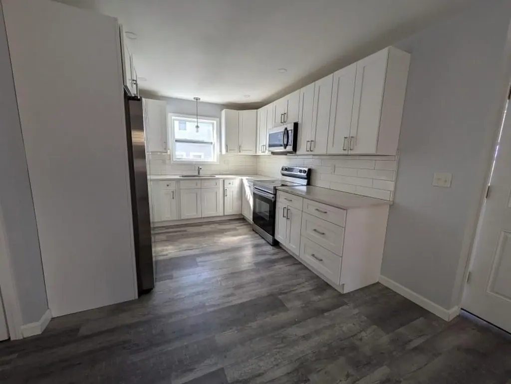 208 Cottage Street Central Falls RI 02863