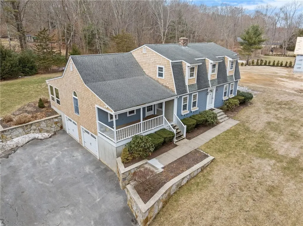 76 Hillside Road Cumberland RI 02864