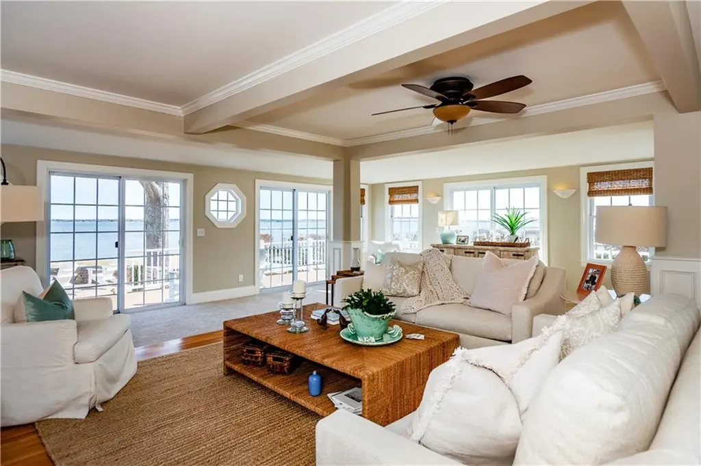 9 Lippitt Avenue Warwick RI 02889