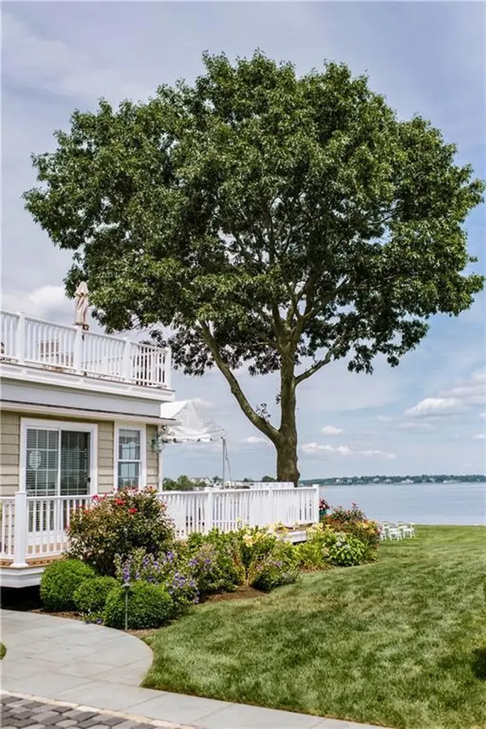 9 Lippitt Avenue Warwick RI 02889