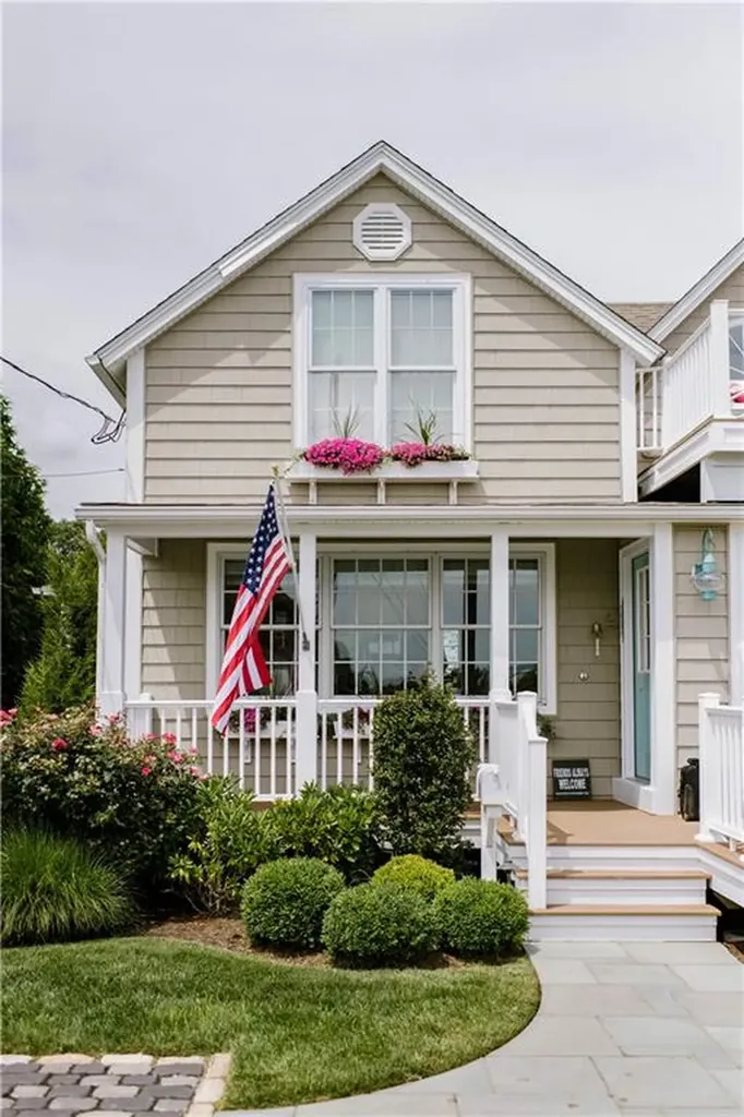 9 Lippitt Avenue Warwick RI 02889