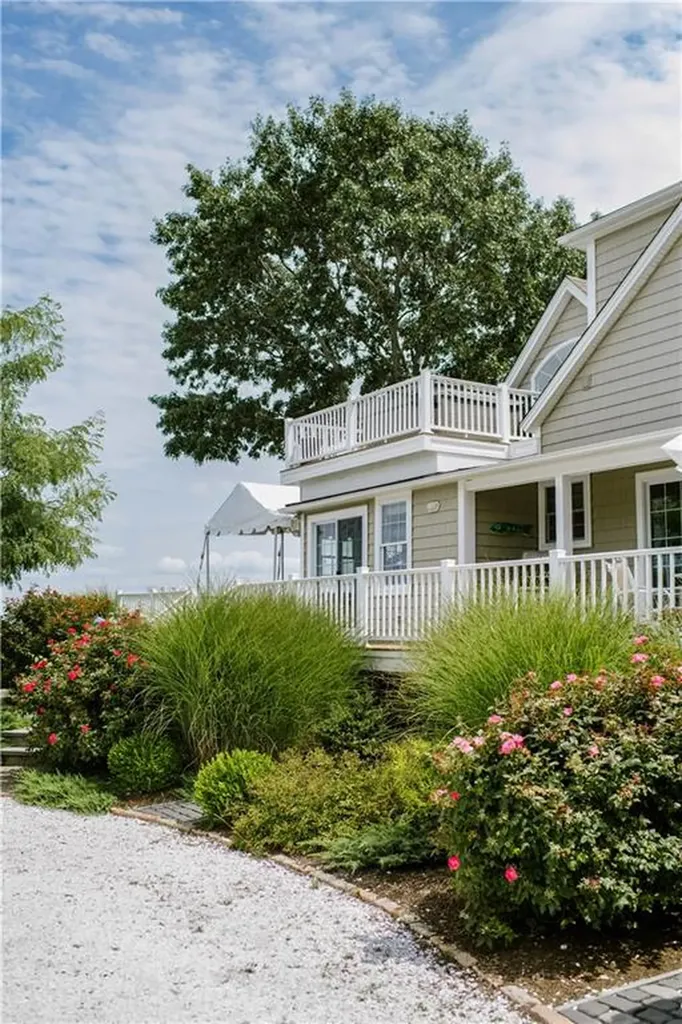 9 Lippitt Avenue Warwick RI 02889