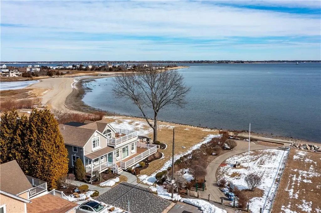 9 Lippitt Avenue Warwick RI 02889