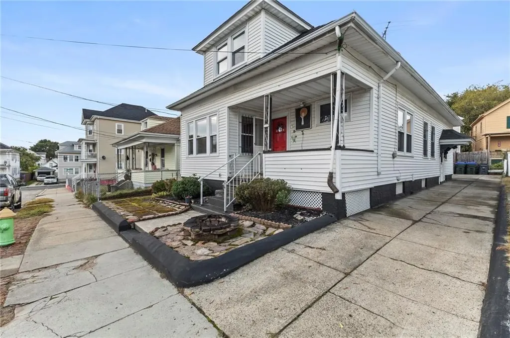35 Montrose Street Providence RI 02908
