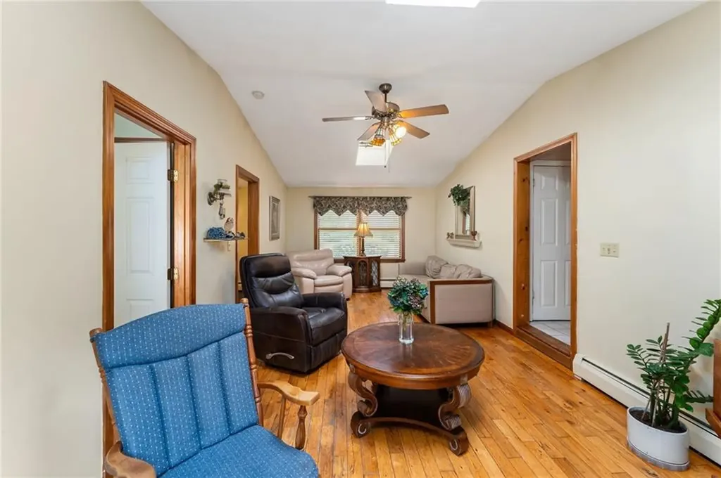 33 Hope Avenue Warwick RI 02889