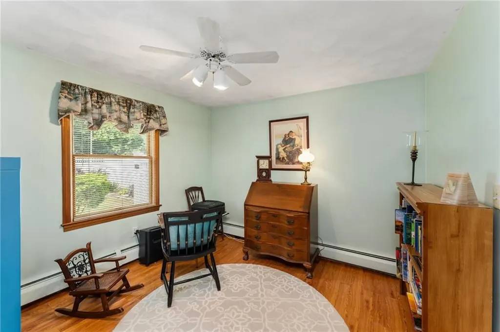 33 Hope Avenue Warwick RI 02889