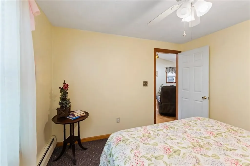 33 Hope Avenue Warwick RI 02889