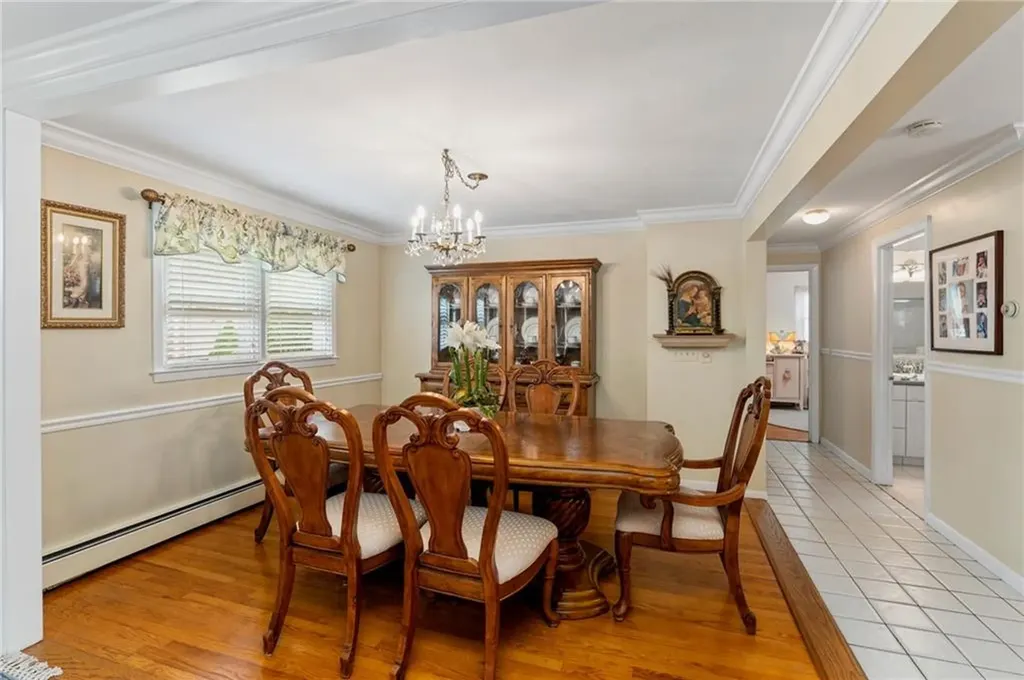 33 Hope Avenue Warwick RI 02889