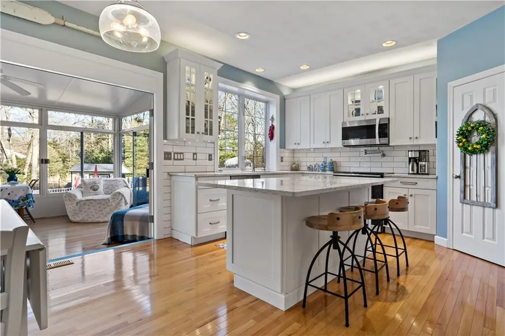 152 Sleepy Hollow Farm Road Warwick RI 02886