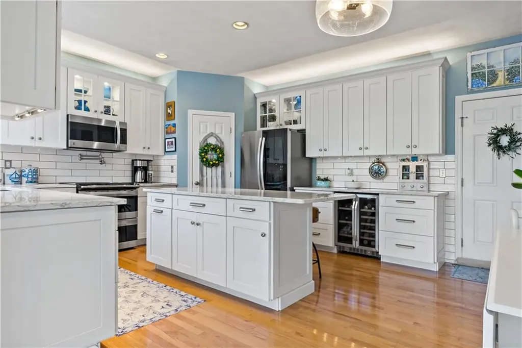 152 Sleepy Hollow Farm Road Warwick RI 02886