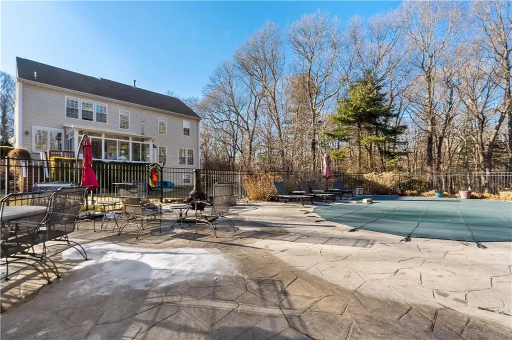 152 Sleepy Hollow Farm Road Warwick RI 02886