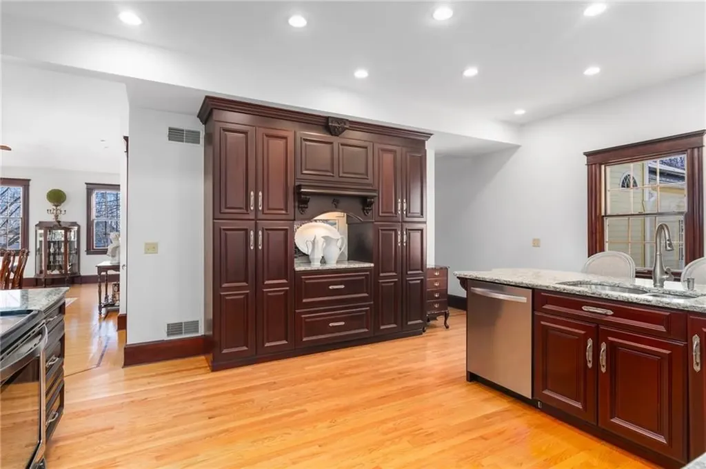 73 Nottingham Drive Scituate RI 02831