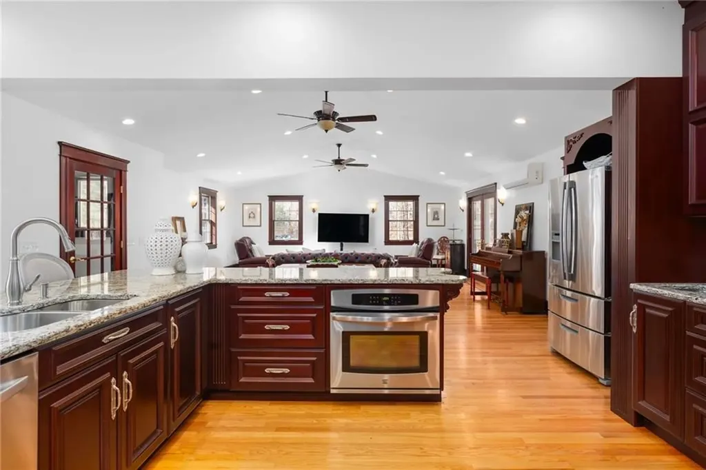 73 Nottingham Drive Scituate RI 02831