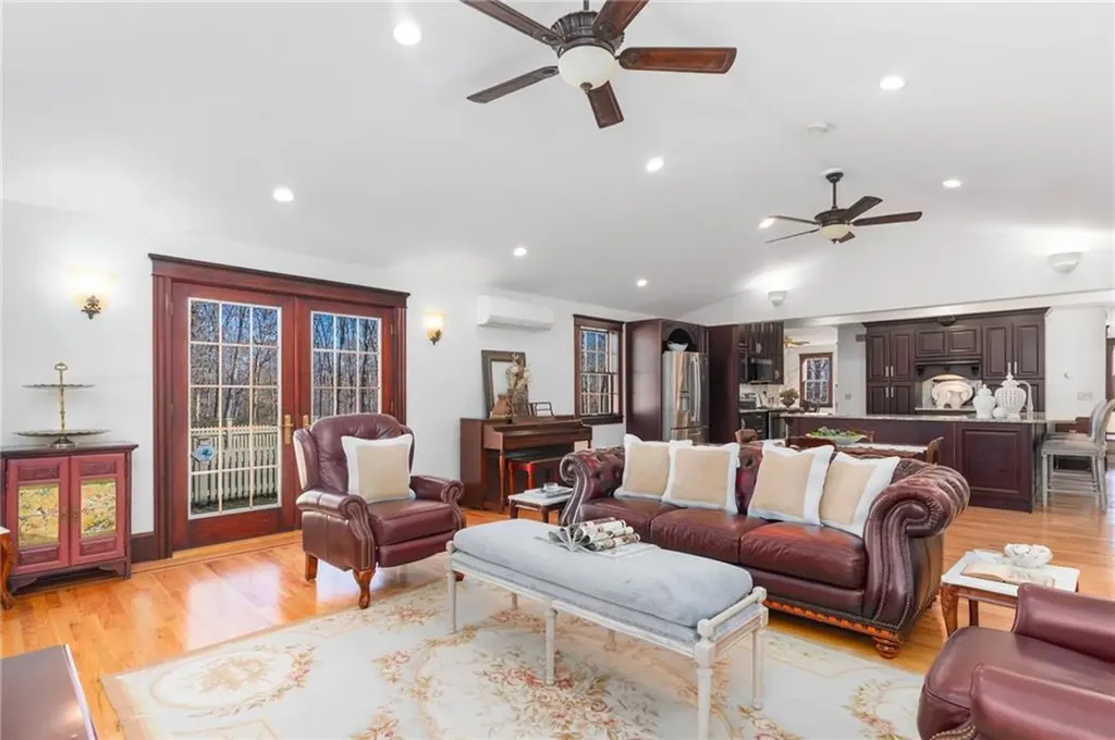 73 Nottingham Drive Scituate RI 02831