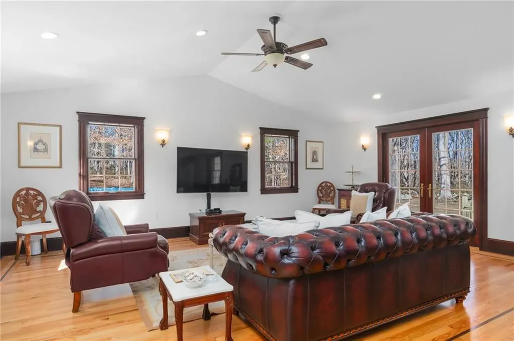 73 Nottingham Drive Scituate RI 02831