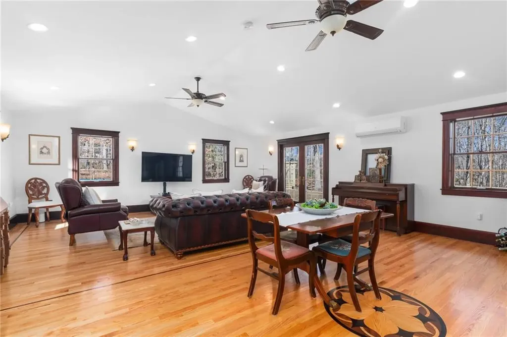 73 Nottingham Drive Scituate RI 02831