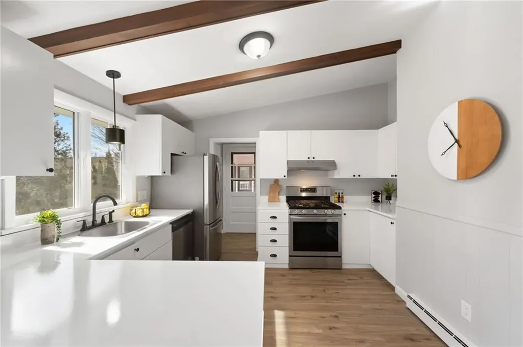 27 West River Parkway North Providence RI 02904