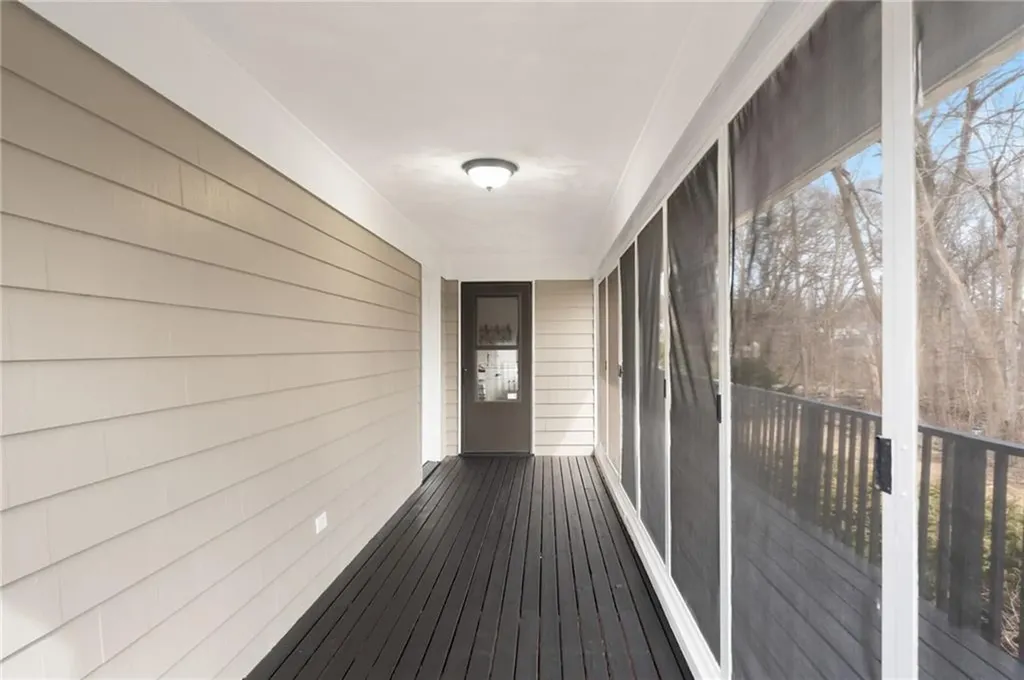 27 West River Parkway North Providence RI 02904