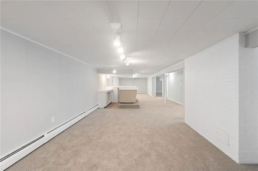 27 West River Parkway North Providence RI 02904