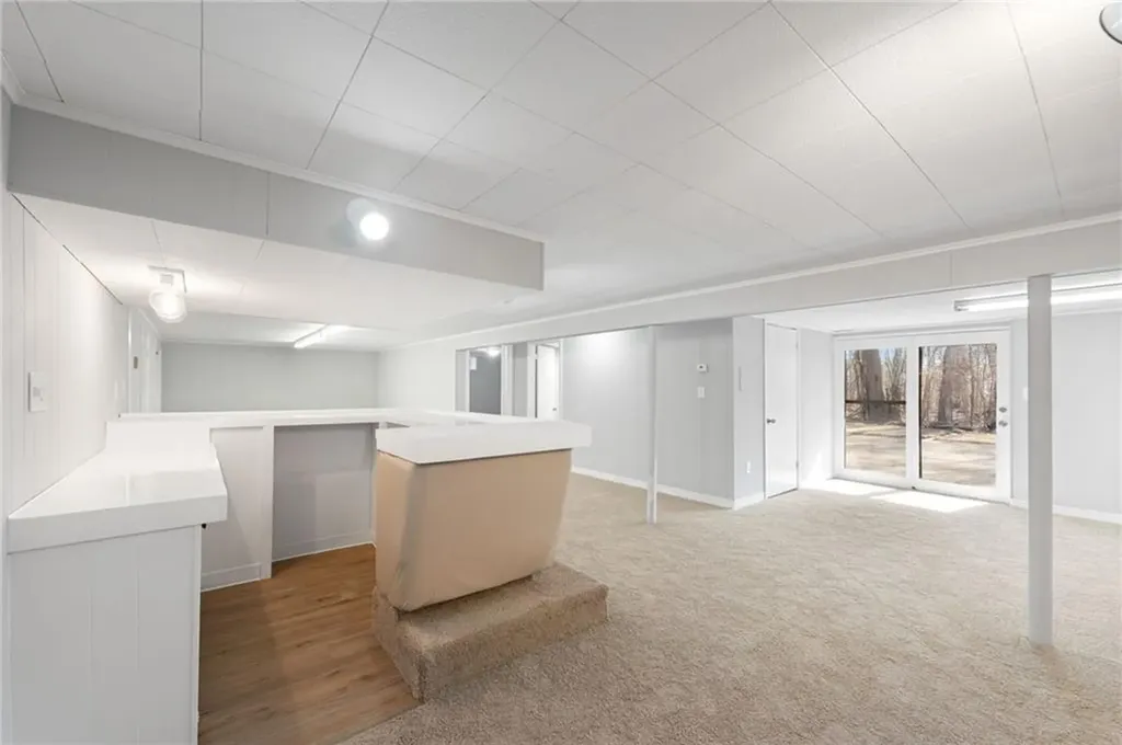 27 West River Parkway North Providence RI 02904