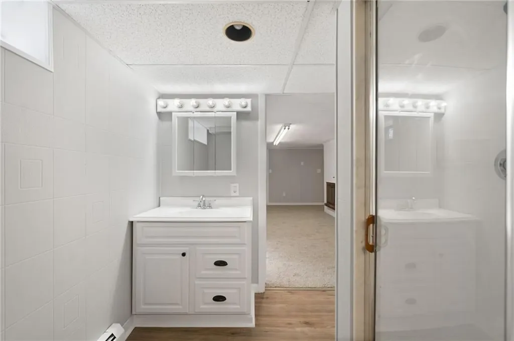 27 West River Parkway North Providence RI 02904