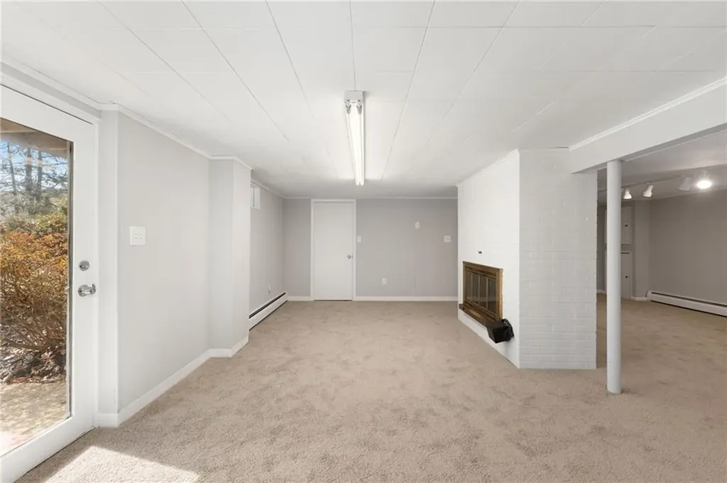 27 West River Parkway North Providence RI 02904