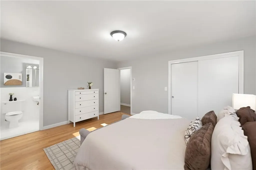 27 West River Parkway North Providence RI 02904