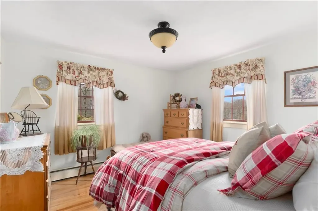 8 Catherine Road Smithfield RI 02917