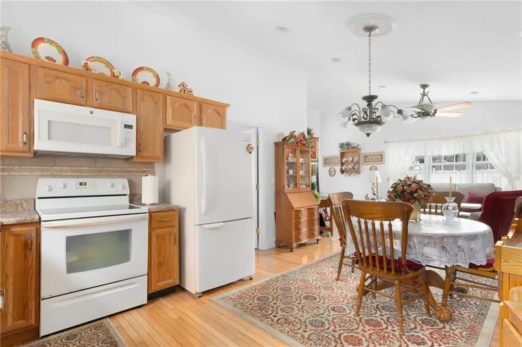 8 Catherine Road Smithfield RI 02917