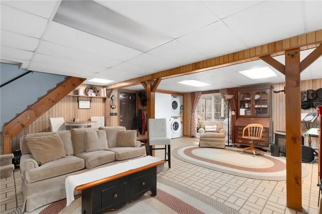 8 Catherine Road Smithfield RI 02917